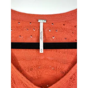 Free People Parisian Nights Tunic Top M Red Orange Lace Eyelet Boho Peasant Top‎ thumbnail 8