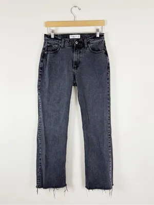 Abercrombie & Fitch The Baggy Low Rise Jean Short Faded Black Raw Hem thumbnail 3