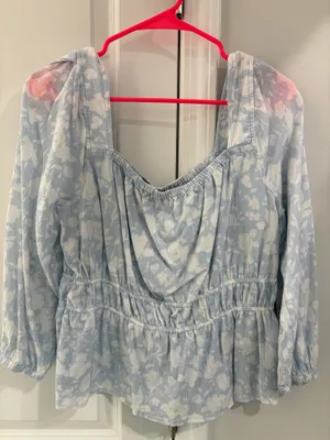 Free Assembly Floral Top Blue Size L thumbnail 1
