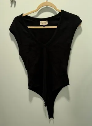 Universal‎ Thread Bodysuit Black Medium Ribbed V-Neck Sleeveless Casual thumbnail 1