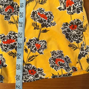 Banana Republic‎ Women’s Yellow Floral Long Sleeve Collared Shirt Size XS thumbnail 7