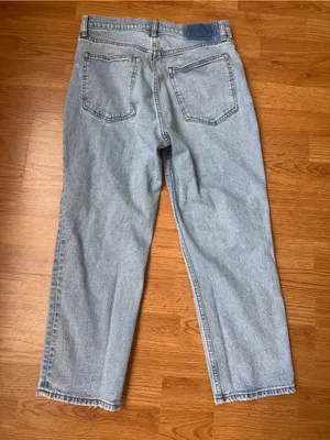 Abercrombie Curve Love Ultra High Rise Ankle Straight Jean thumbnail 5