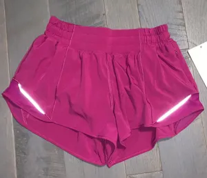 Lululemon Hotty Hot 2.5" Shorts thumbnail 1