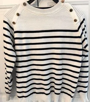 Women B/white strips round round-neck long sleeve sweater size 4 thumbnail 1