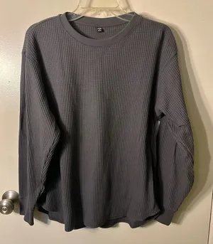 Uniqlo Gray Ribbed Crew Neck Top thumbnail 1