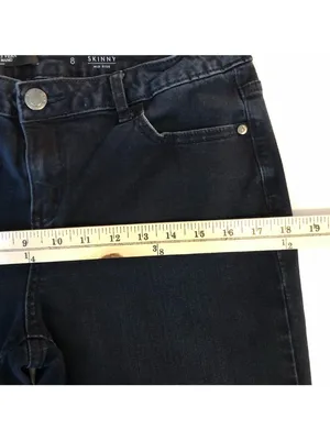 Simply Vera Wang Womens Skinny Jeans Mid Rise Stretch Pockets Dark Wash Denim 8 thumbnail 4