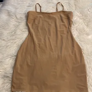 ASSET BY SPANX SIZE 1X Shape wear length28” excellent condition thumbnail 8