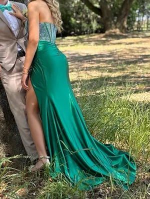 Abby Paris Prom dress thumbnail 6