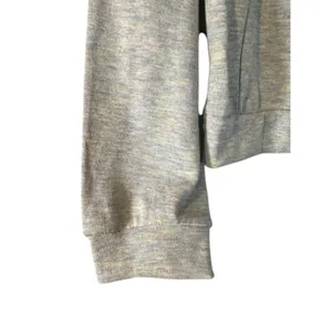 NFL Women’s Gray New England Patriots Long Sleeve Football T-Shirt Size Medium thumbnail 4