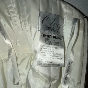 Beautiful Oleg Cassini Strapless Brocade Wedding Gown thumbnail 8