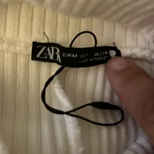 NWOT‎ Zara White Cowl Neck Sweater with Ribbed Texture thumbnail 5