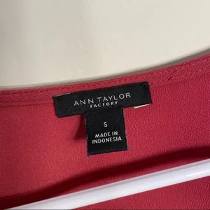 Ann Taylor deep coral vneck blouse long sleeves business casual women’s‎ top thumbnail 3