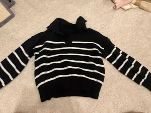 Sweater Hoodie Black thumbnail 1