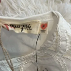 Sleeveless Lace Top W\Fringe Trim Color White Size M NWT thumbnail 9