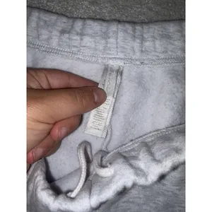 SKIMS Gray Fleece Sweat Shorts Women's xl Relaxed Fit Drawstring Pockets thumbnail 8