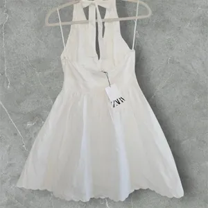 Zara NWT Cotton Eyelet Embroidered V-Neck Mini Halter Dress Lined Size M thumbnail 5