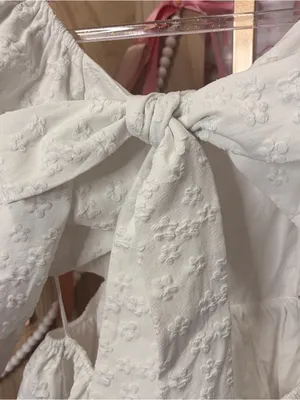 Moodie White Textured Floral Mini Dress w/ Puff Sleeves Cutout Bridal Summer S thumbnail 3
