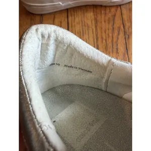 Metallic Snake Print Shoes Womens Size 10 White Gold Low Top Casual Sneakers thumbnail 4