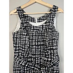 Calvin Klein Black‎ White Pleated Sheath Dress Career Sleeveless Size 8 P Belted thumbnail 2
