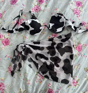 SHEIN Black & White Cow Pattern Bikini Top with Sarong thumbnail 1