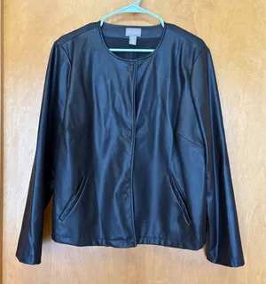 Chico's Faux Leather Jacket Women Size 2 Black Collarless Snap Front‎ 570023417 thumbnail 1