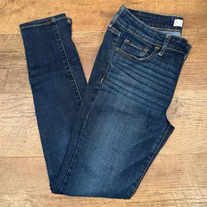 Abercrombie & Fitch Women’s Skinny Jeans thumbnail 1