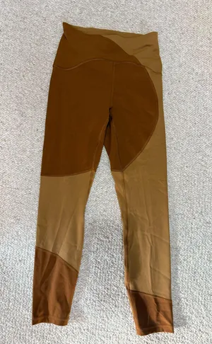 Lululemon Wunder Under Leggings 25" thumbnail 1