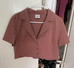 Aritzia Sunday Best Crop Top thumbnail 1
