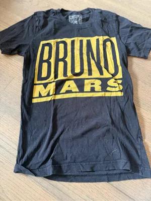 Bruno Mars Black & Yellow Tour T-Shirt: Size XS-S thumbnail 1