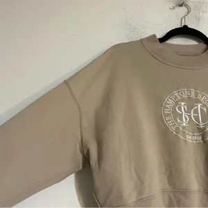 Abercrombie & Fitch The Hamptons Sport Club Crewneck Cropped Sweatshirt Small thumbnail 3