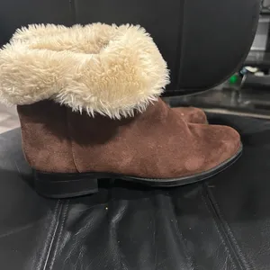 Ellen Tracy Brown Suede Boots with Faux Fur Trim thumbnail 2