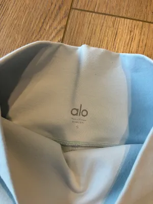 Alo Set thumbnail 3