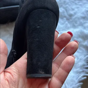 Impo Odelina Black Faux Suede Ankle Boots Size 7 thumbnail 6