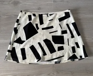 Cotton Candy LA Black & White Graphic Print Mini Skirt thumbnail 1