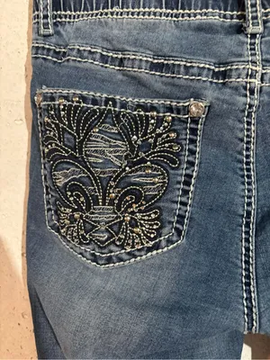 Apt. 9 Mid Rise Boot Cut Bedazzled Jeans | Size: 6 Blue thumbnail 4