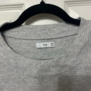 Aritzia TNA Waffle long sleeve tshirt‎ size XXS oversized thumbnail 4