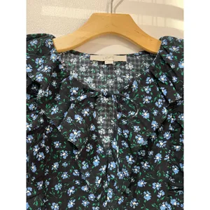 LOFT Black Blue Floral‎ Ruffle Tie Neck Blouse Romantic Cottagecore XS thumbnail 8