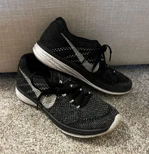 Women’s Flyknit Lunar3 Running Shoes thumbnail 1
