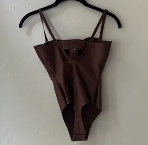 SKIMS Body Molded Underwire Bodysuit XS thumbnail 3