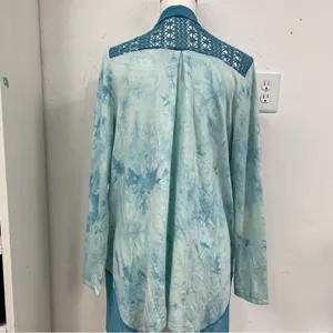 LOGO By Lori Goldstein Blue Tie Dye Crochet Kimono Open Front Cardigan M Sweater thumbnail 2