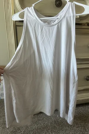 Tank Size M thumbnail 1
