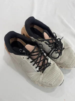 ON Women's Cloudflyer Running Shoes Size‎ 8.5 Glacier and Rose Brown thumbnail 5