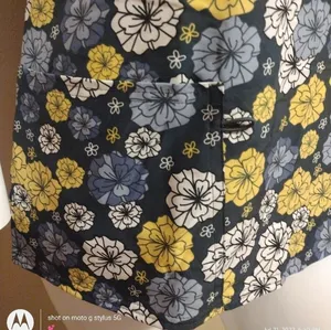 JDS Uniforms‎ Blue Floral Nurse Top thumbnail 3