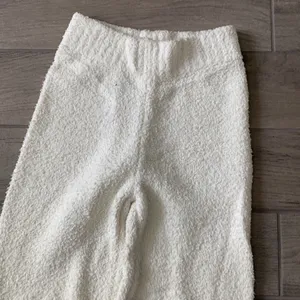Skims cozy pants thumbnail 2