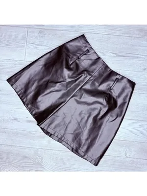 Lulus vegan leather pleather black shorts size medium thumbnail 3