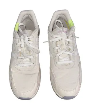 Adidas Women Retrorun Sneakers Size 8 White Running Shoes Athletic Comfort thumbnail 1
