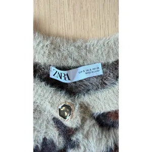 Zara Animal Jacquard Knit Cardigan Leopard Print Round Neck Size Small thumbnail 8