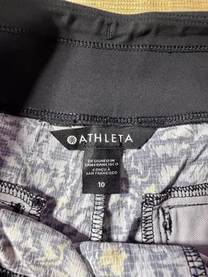 Athleta Women’s Size 10 Printed Hiking Shorts Zip Pockets Stretch Activewear thumbnail 4