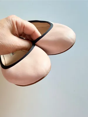 Karl Lagerfeld Leroux leather ballet flats, blush pink black trim, sz 7 thumbnail 6