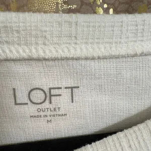 LOFT Ivory Cream Textured Peplum Button Wrist Top Blouse‎ Med NWT thumbnail 3